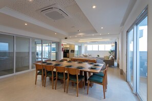 تناول الطعام