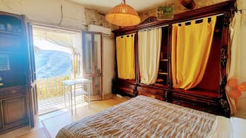1 chambre, bureau, lit parapluie, Wi-Fi