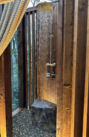 Hair dryer, towels - Hide Inn Seek | Bird Nest Treehouse (Highlands)