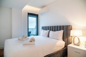 2 makuuhuonetta, silitysrauta/-lauta, Wi-Fi, vuodevaatteet