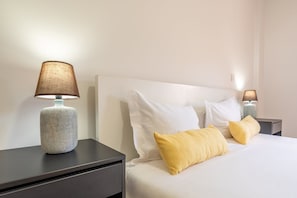 1 bedroom, desk, iron/ironing board, internet