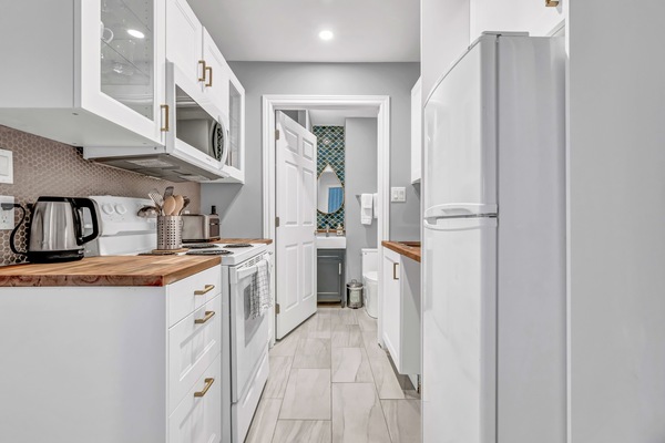 Microondas, horno, placa de cocina, lavavajillas