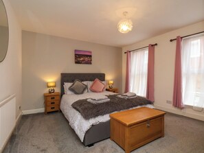 2 bedrooms, individually decorated, individually furnished, free WiFi