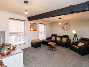 Living area - The Arches (Whitby)