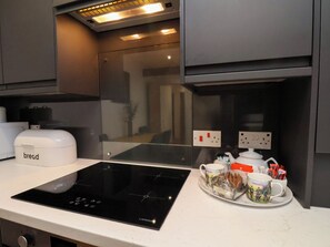 Dishwasher, cookware/dishes/utensils - The Arches (Whitby)