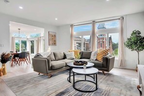 TV, offices - Urban Nest #5 | Penthouse Suite with Skyline Views (Schenectady)