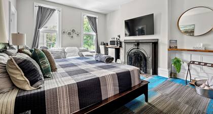 Historic Old South District Governors Suite