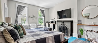 Historic Old South District Governors Suite