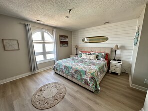 2 bedrooms, travel crib, WiFi, bed sheets