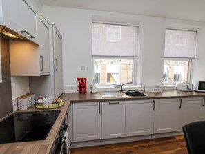 Dishwasher, cookware/dishes/utensils - The Bungalow (Whitby)