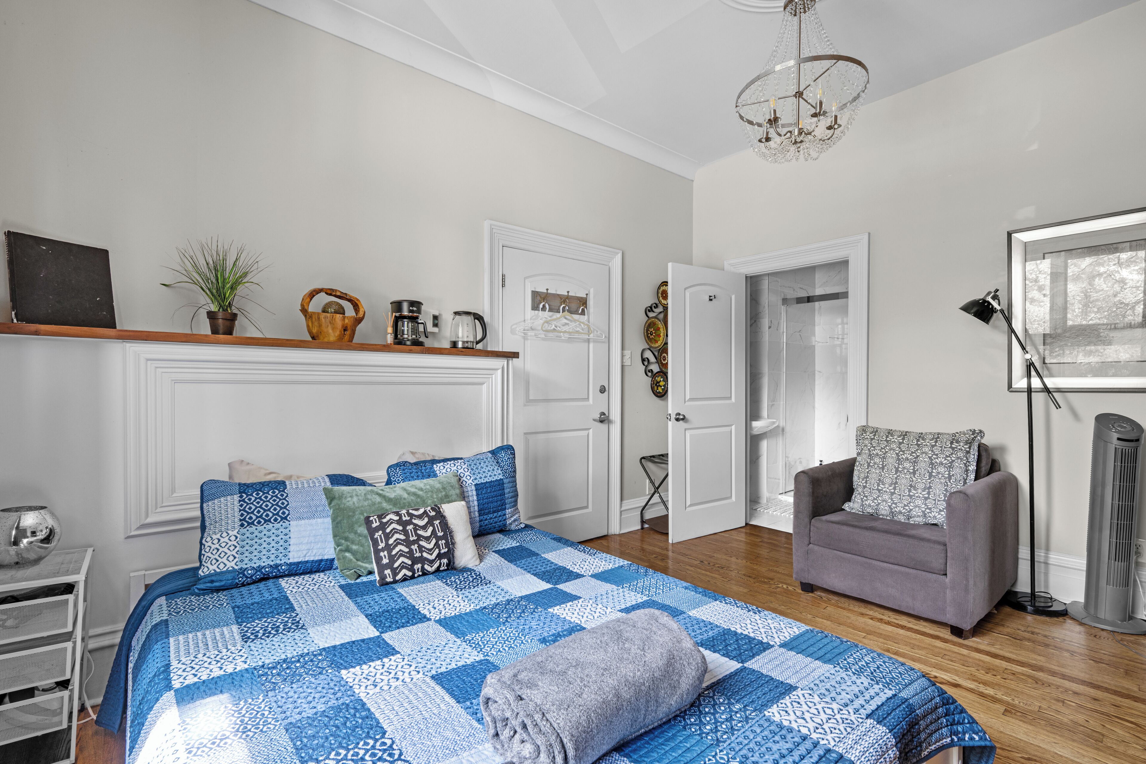 1 quarto, ferros/tábuas de passar roupa, Wi-Fi, roupa de cama