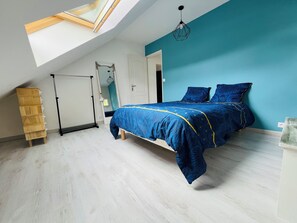 4 chambres, fer et planche à repasser, Wi-Fi, draps fournis