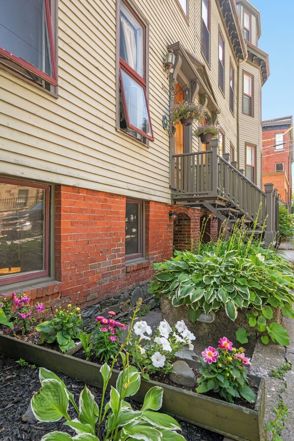Exterior detail - Stylish & Historic walk down in best DT location (Halifax)