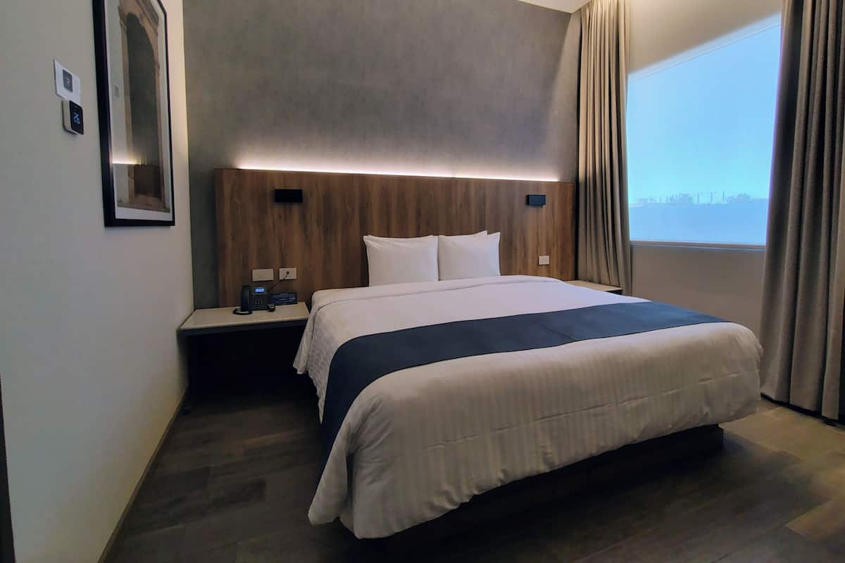 Basic Room, City View | 1 bedroom, in-room safe, desk, laptop workspace