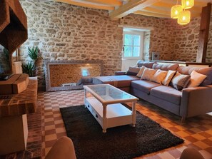 Basic Apartment, Multiple Beds, Kitchen | Living area - Le Clos Loret (Saint-Germain-du-Corbéis)