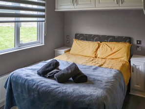 3 bedrooms, free WiFi, bed sheets