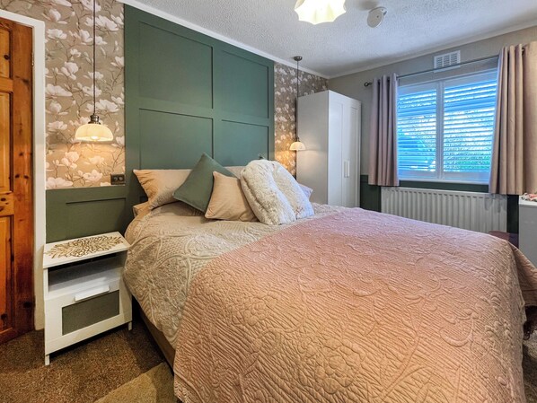 1 bedroom, free WiFi, bed sheets