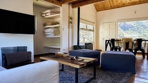 Basic Cabin | Living area - Odella Casas de Montaña Vallecitos (Potrerillos)