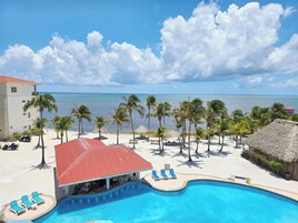 尊荣公寓式客房, 2 间卧室, 海景, 池畔 | 沙滩/海景