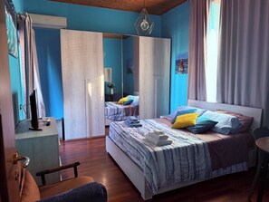 4 bedrooms, desk, iron/ironing board, travel crib - Le Terrazze, cozy three-story apartment, and terraces in period building (Napoli)