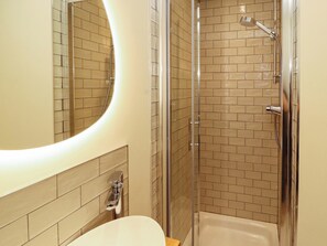Cottage | Bathroom | Shower