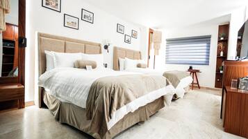 Quadruple Room, City View | 1 bedroom, in-room safe, blackout drapes, free WiFi