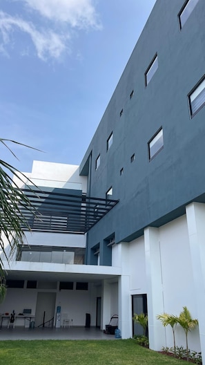 Front of property - Hotel Guiant (Santa María del Río)