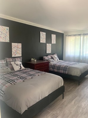 1 bedroom, Egyptian cotton sheets, premium bedding, down duvets