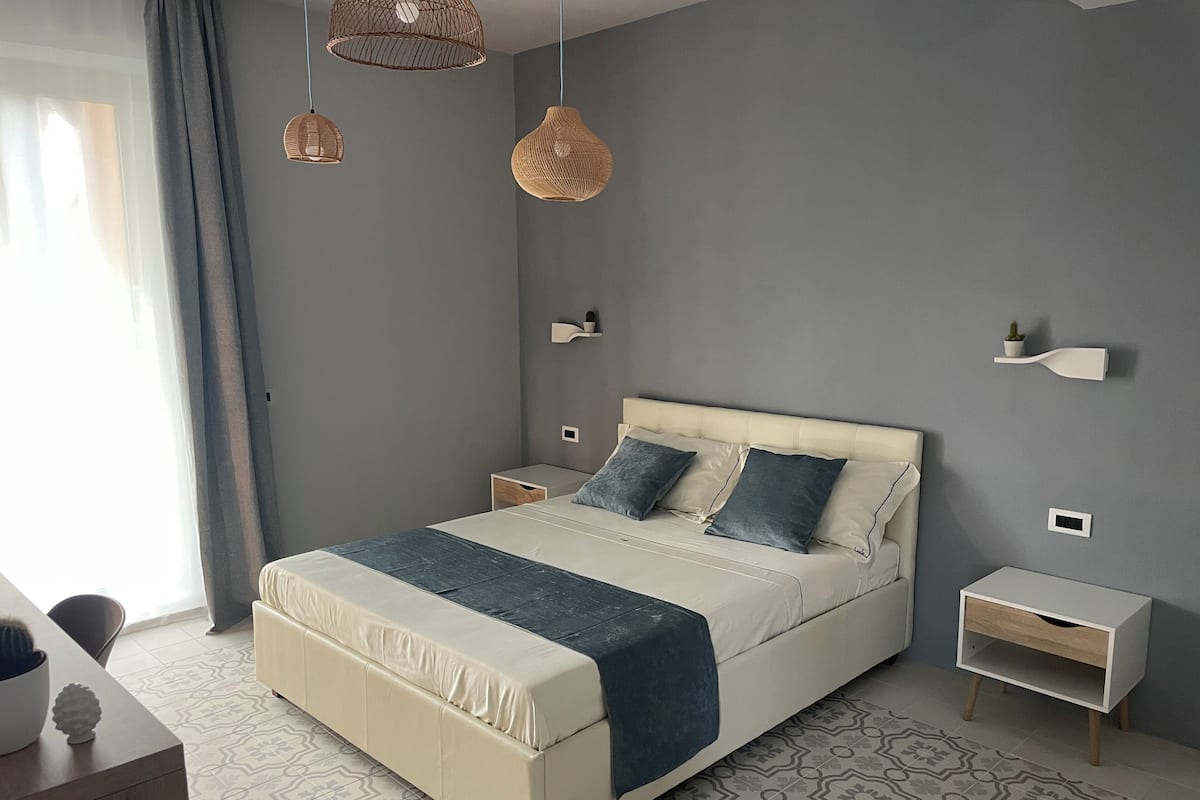 ห้องซูพีเรีย, วิวสวน | ตู้นิรภัยในห้องพัก, โต๊ะทำง าน, พื้นที่ทำงานแบบใช้แล็ปท็อป, ผ้าม่านกันแสง