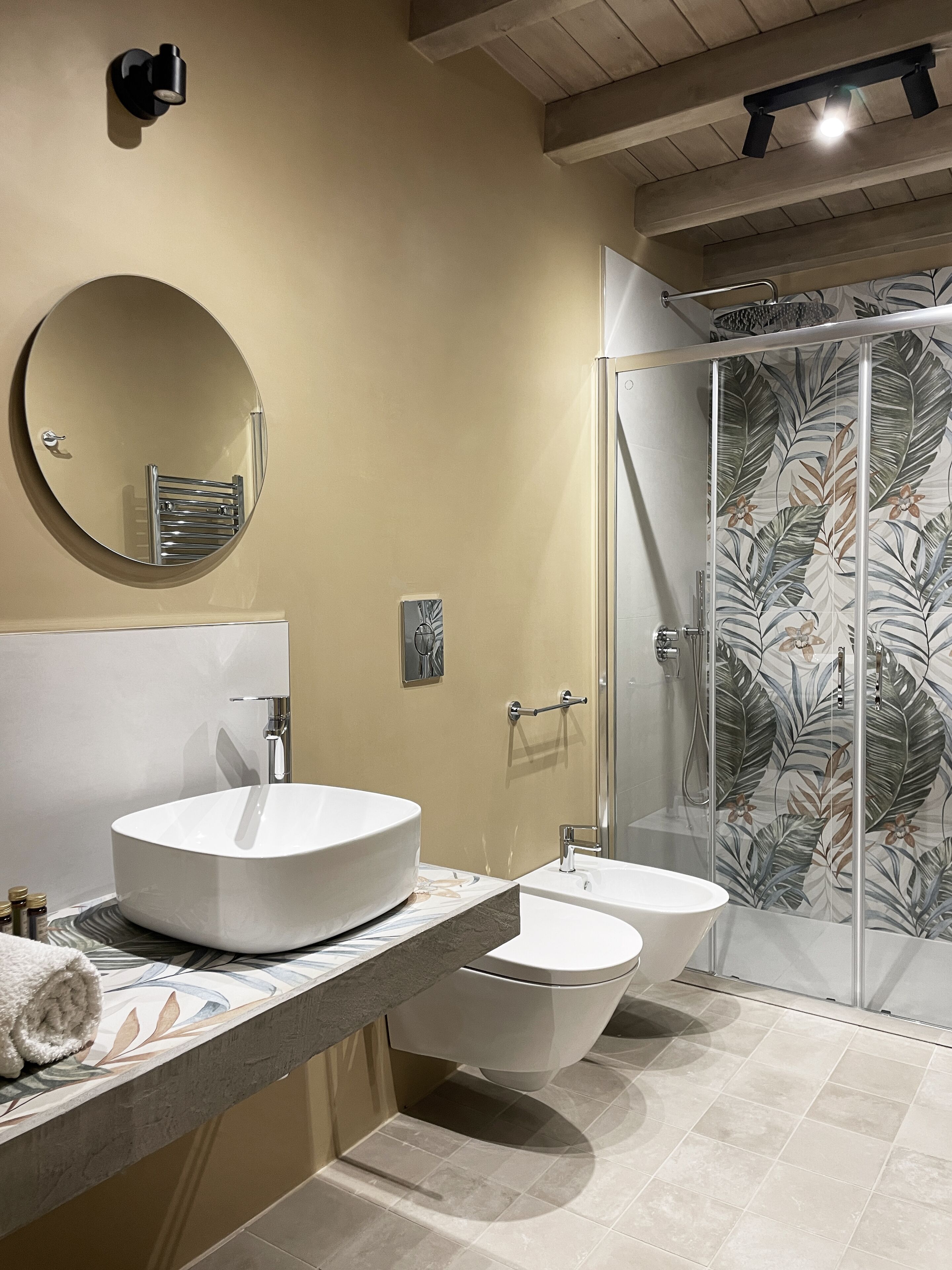 Comfort Room, Pool View | Bathroom