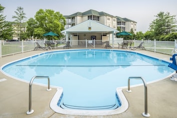 Beautiful and large swimming pool, family fun!