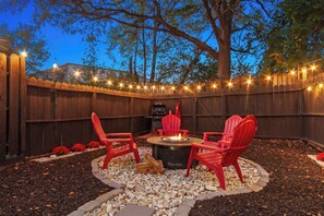 Property grounds - Day Dreamer Minutes to Stadium With Fire pit and Parking (Tuscaloosa)