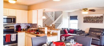 Charming 2-bedroom condo 20 minutes from all major attractions in Louisville