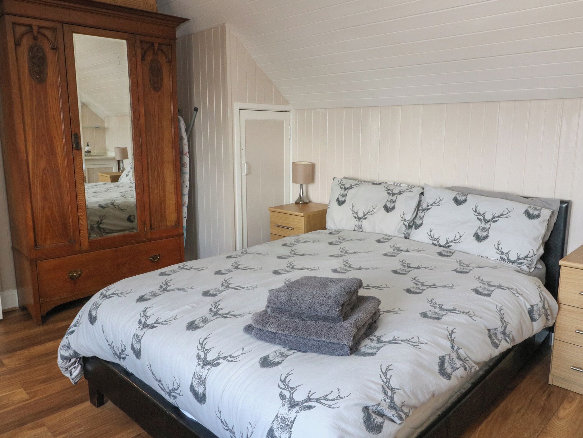 3 bedrooms, individually decorated, individually furnished, free WiFi