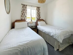 2 室のベッドルーム、WiFi (無料)、ベッドシーツ