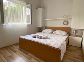 アパートメント (One Bedroom Apartment 3) | 6 室のベッドルーム、ベビーベッド