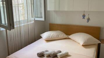 Apartment (One Bedroom Apartment 1) | 6 bedrooms, cots/infant beds