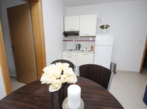 Stüdyo (Studio Apartment) | Özel mutfak | Buzdolabı 