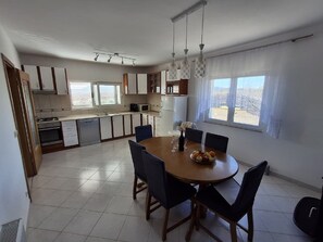 Dining room - Holiday Home Iva & Luca (Benkovac)