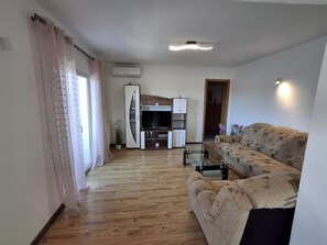 Living room - Holiday Home Iva & Luca (Benkovac)