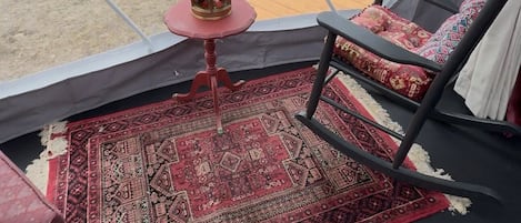 المنطقة المحيطة بالمنشأة