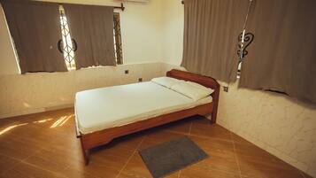 4 Schlafzimmer, Bügeleisen/Bügelbrett, WLAN, Bettwäsche