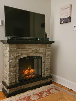 Unclassified image, 2 of 23, button