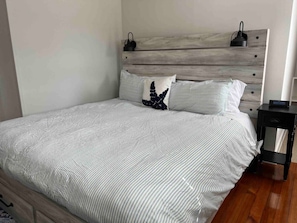 3 Schlafzimmer, Schreibtisch, Bügeleisen/Bügelbrett, kostenloses WLAN