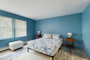 3 chambres, fer et planche à repasser, accès à Internet, literie fournie