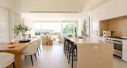 New Sea View Villa, Heated Pool,Rooftop Jacuzzi