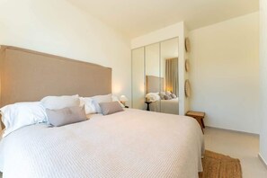 3 Schlafzimmer, Bügeleisen/Bügelbrett, Reisekinderbett, WLAN