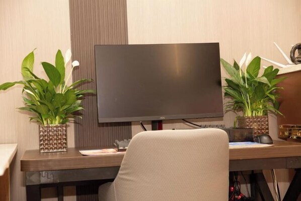 المنشأة من الداخل