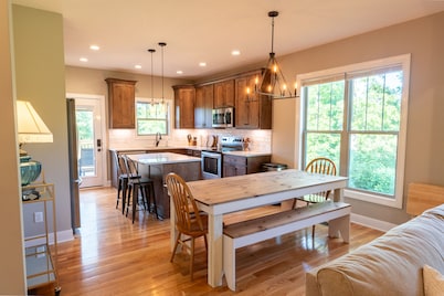 Tranquil Luxury on 6 Acres