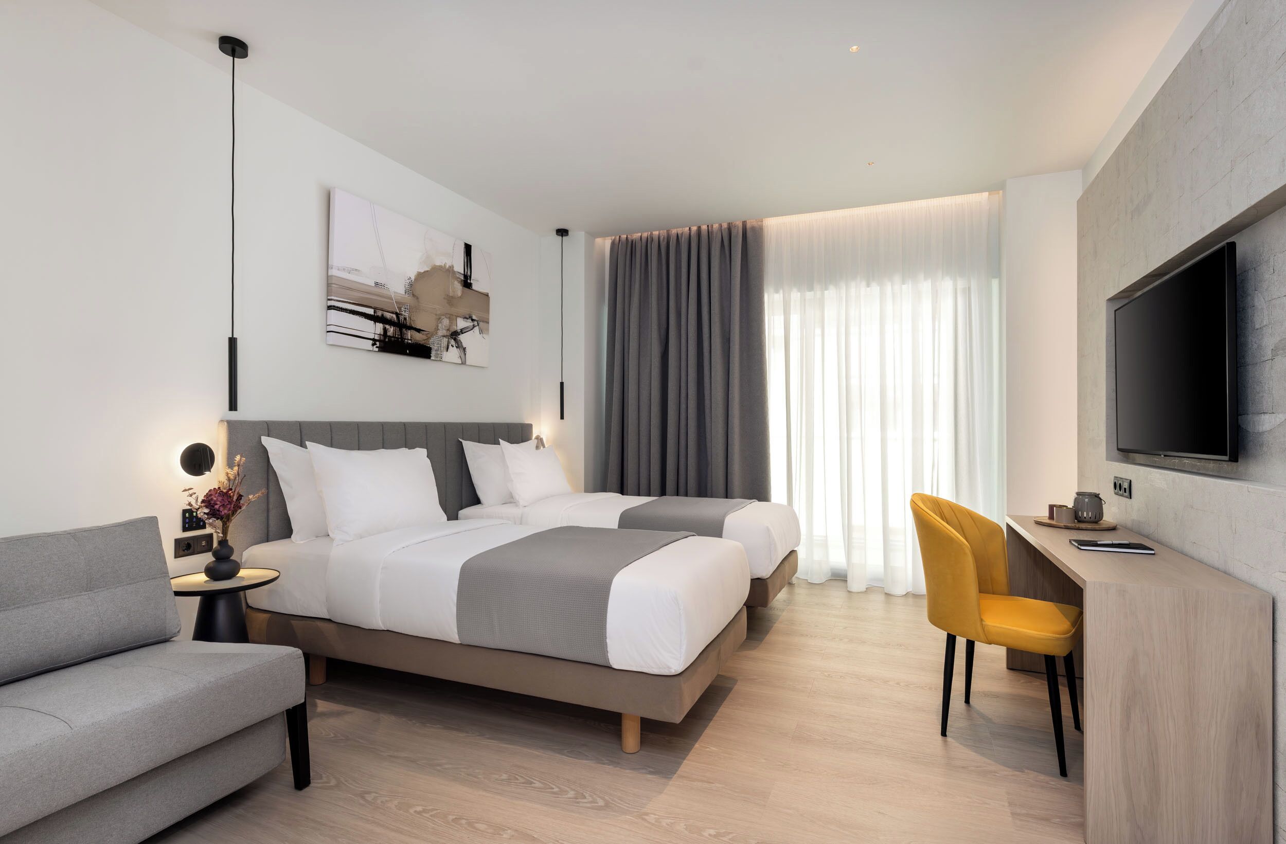 Superior Double or Twin Room | In-room safe, laptop workspace, soundproofing, iron/ironing board